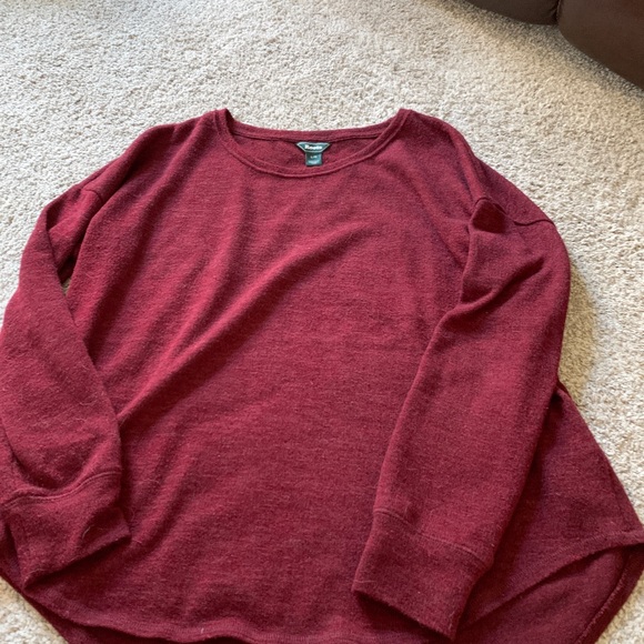 Roots brand red sweater - Picture 2 of 2